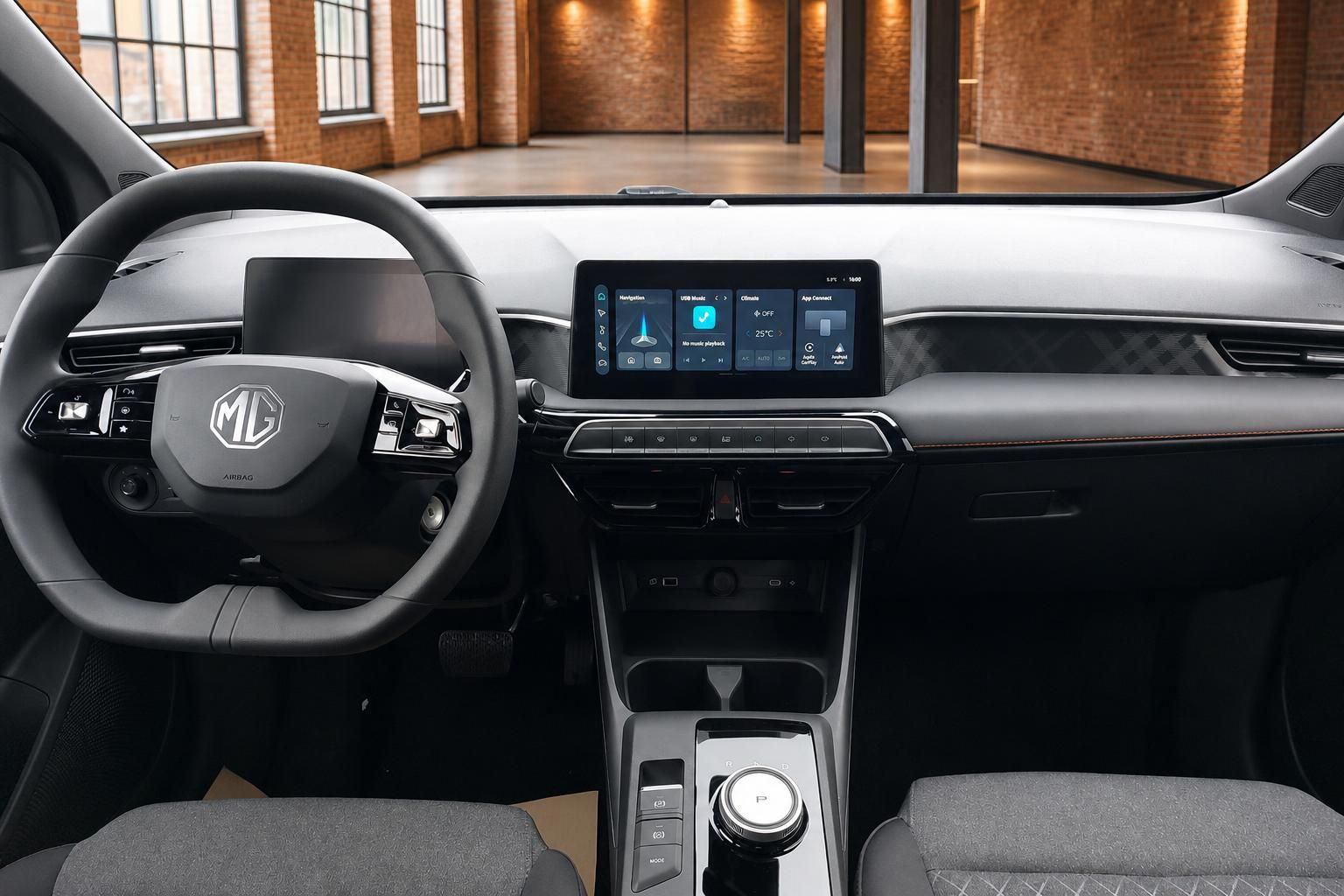 MG Cockpit mit Lenkrad, Touchscreen und Mittelkonsole von vorne