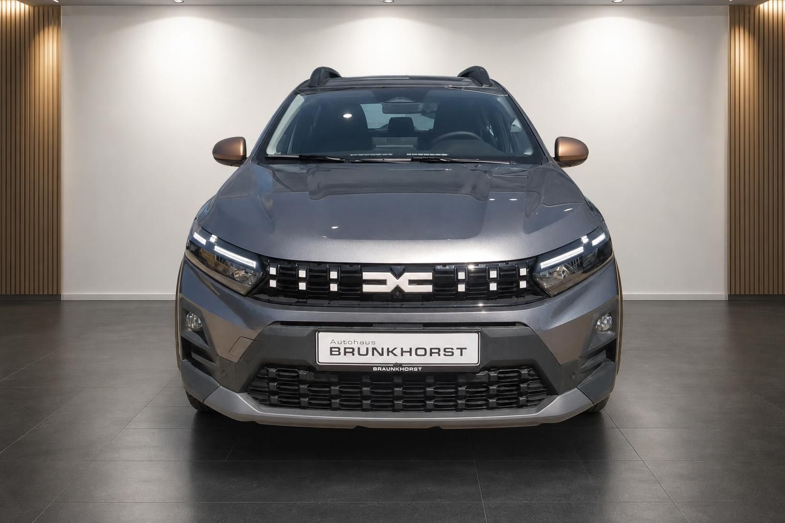 Dacia Sandero Stepway Frontansicht grau im Autohaus Brunkhorst