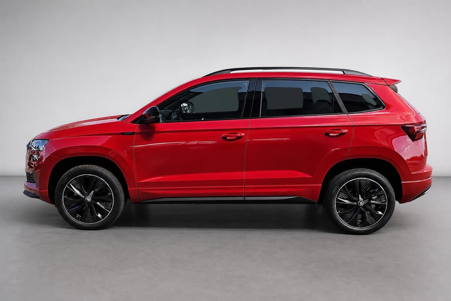 Skoda Kodiaq in Rot, Seitenansicht komplettes Fahrzeug