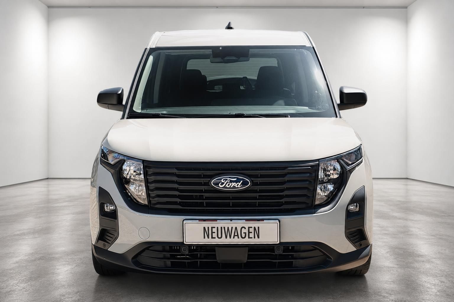 Ford Tourneo Connect Frontansicht in Weiß, Neuwagen im Studio