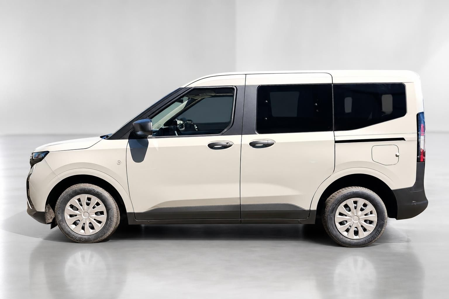 Ford Tourneo Connect Seitenansicht in Weiß, kompakter Van