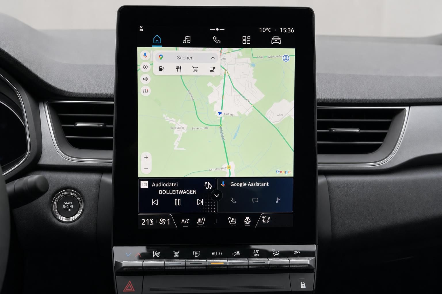 Auto Infotainment-System mit Navigationskarte und Klimasteuerung