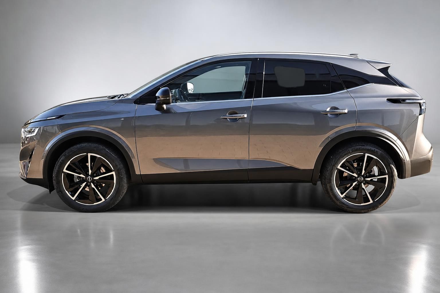 Nissan Qashqai Seitenansicht komplett im Studio