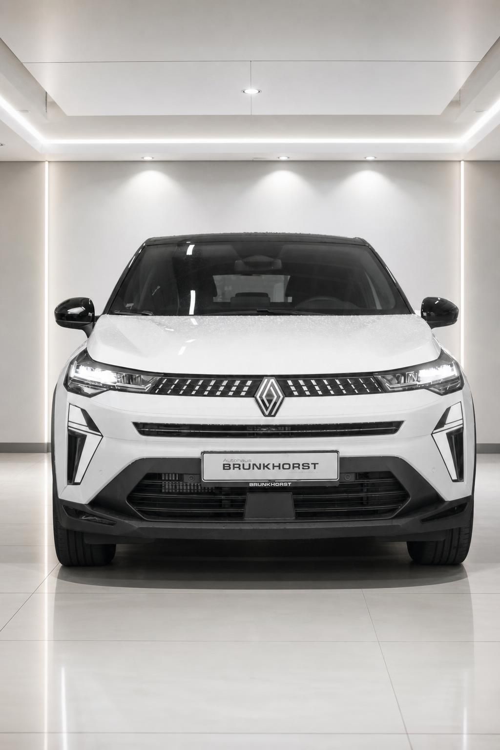 Renault Austral weiss Frontansicht im Autohaus Brunkhorst – moderner SUV mit Diamant-Logo