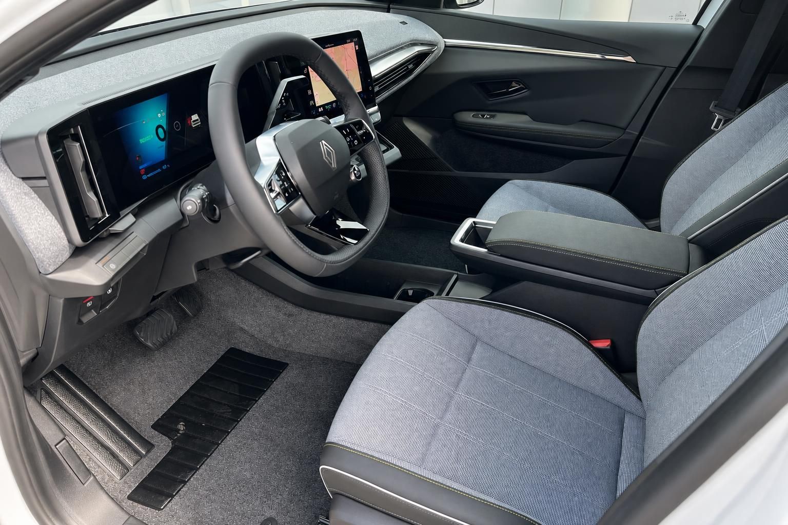 Renault Megane E-Tech Innenraum mit Sitzen und Mittelkonsole
