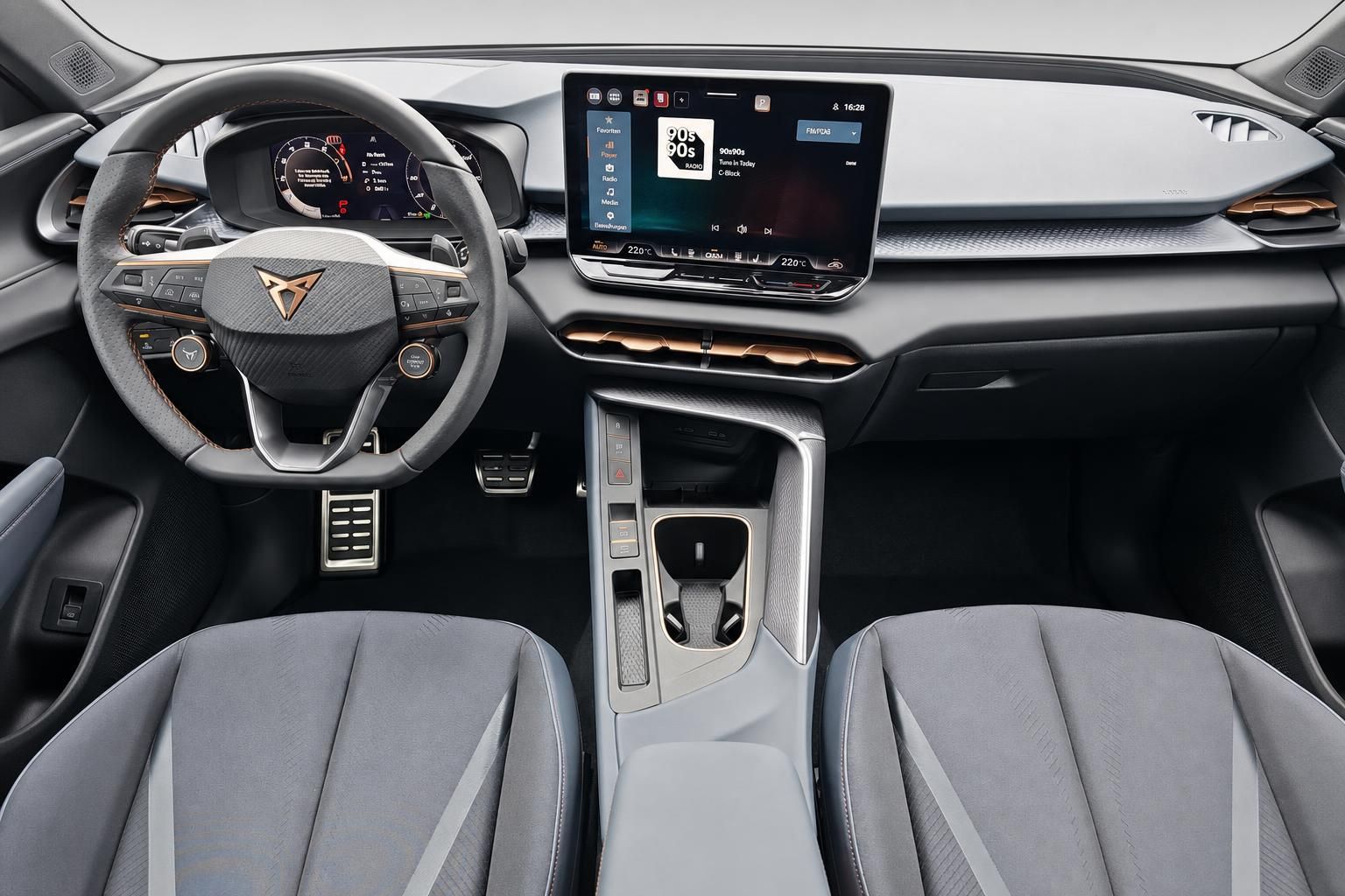 Cockpit-Ansicht des Cupra mit Lenkrad, Sportsitzen und Touchscreen