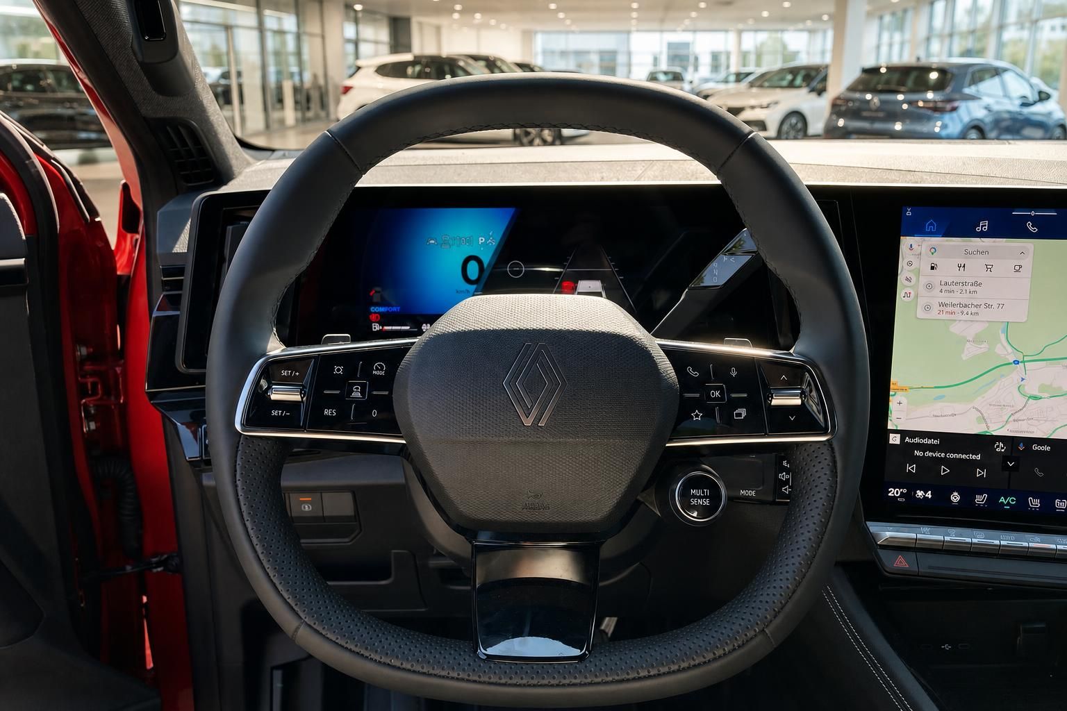 Renault Austral Lenkrad mit Multifunktionstasten, Digitaldisplay und Google Maps Navi