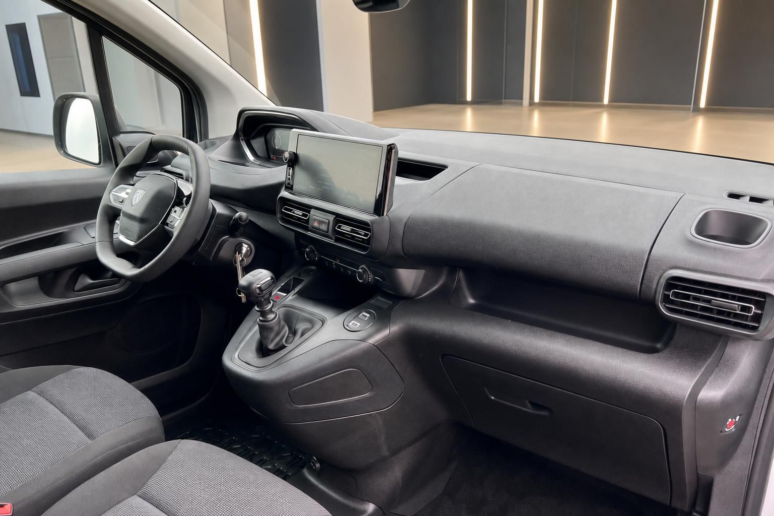 Peugeot Partner Innenraum, Cockpit und Armaturenbrett Detailansicht