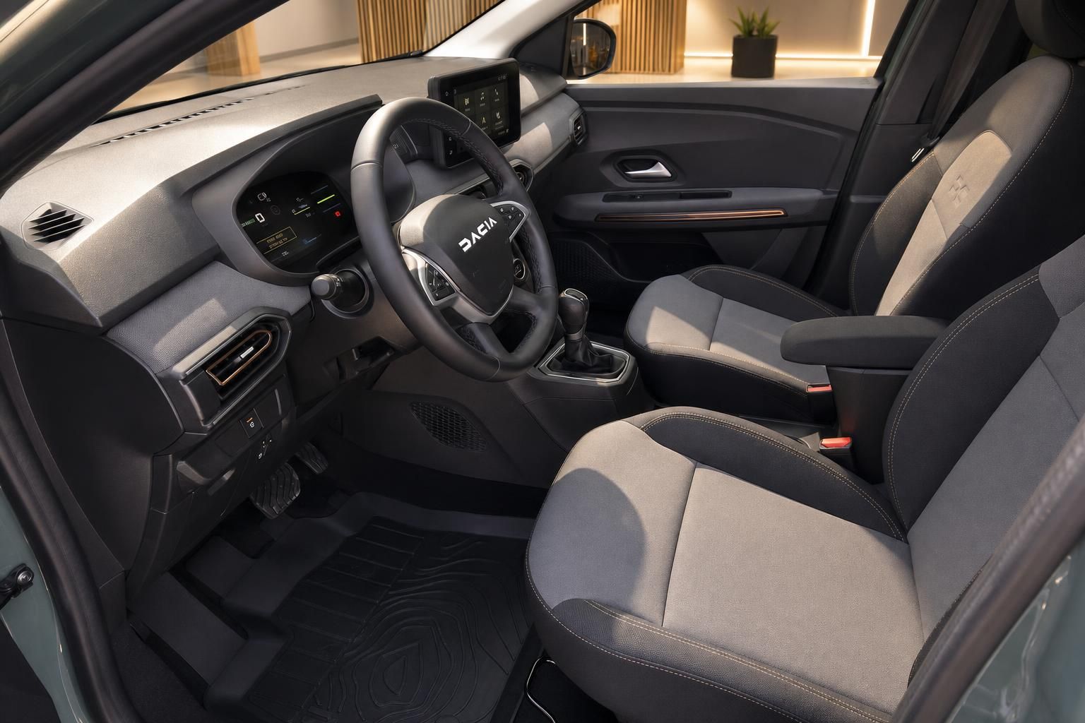 Dacia Jogger Innenraum, Cockpit und Vordersitze im Detail