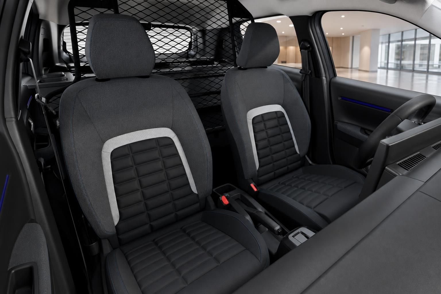 Citroën ë-C3 Innenraum mit Vordersitzen und Trenngitter