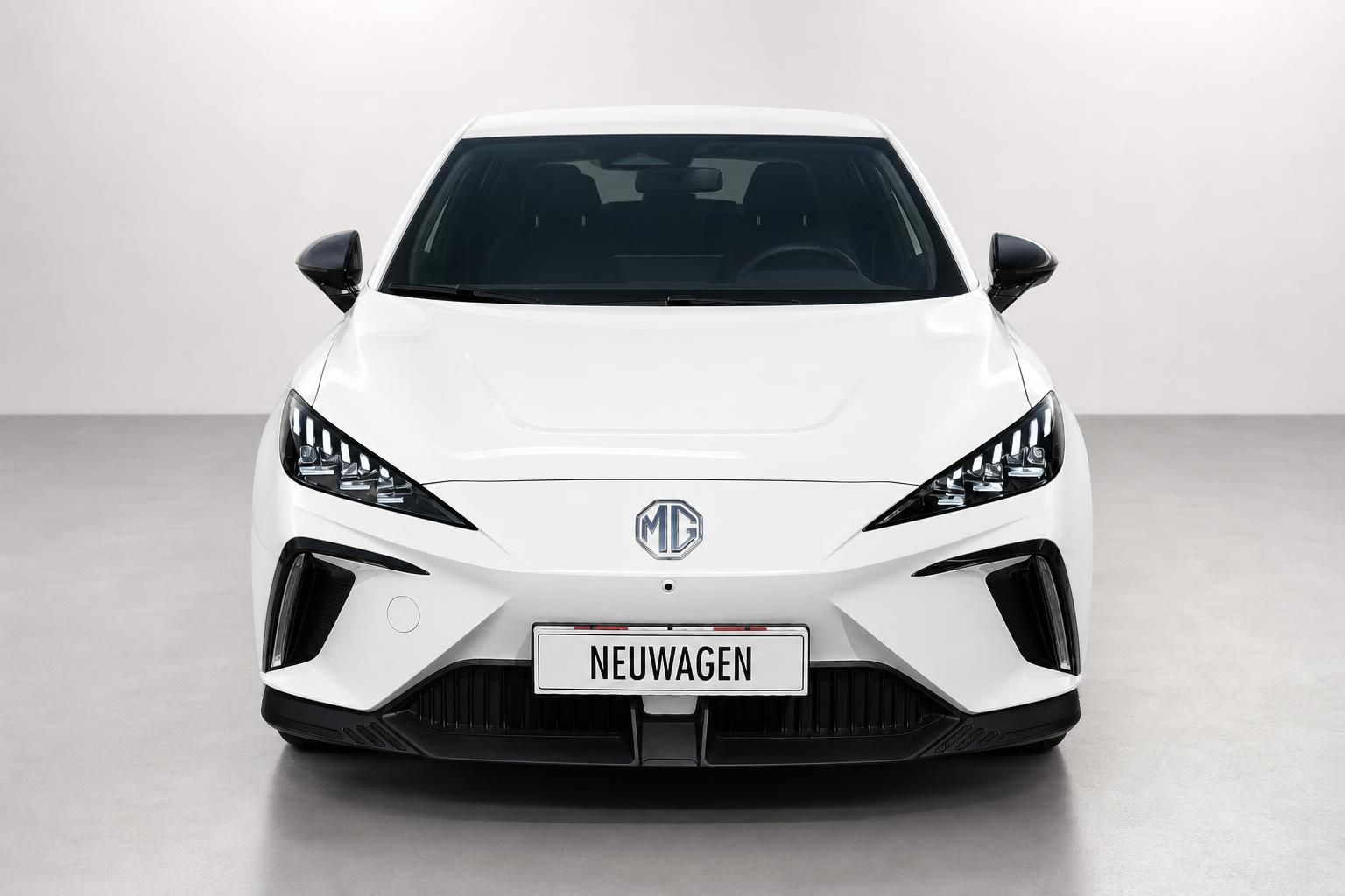 MG Neuwagen weiß, Frontansicht im Studio