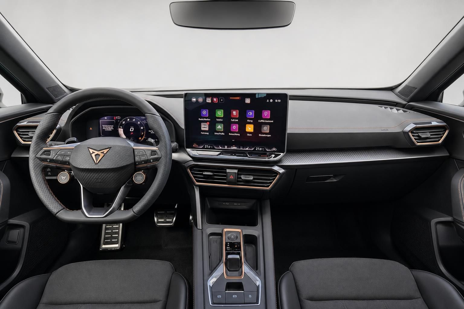 Cupra Formentor Innenraum, Cockpit mit Lenkrad und Touchscreen