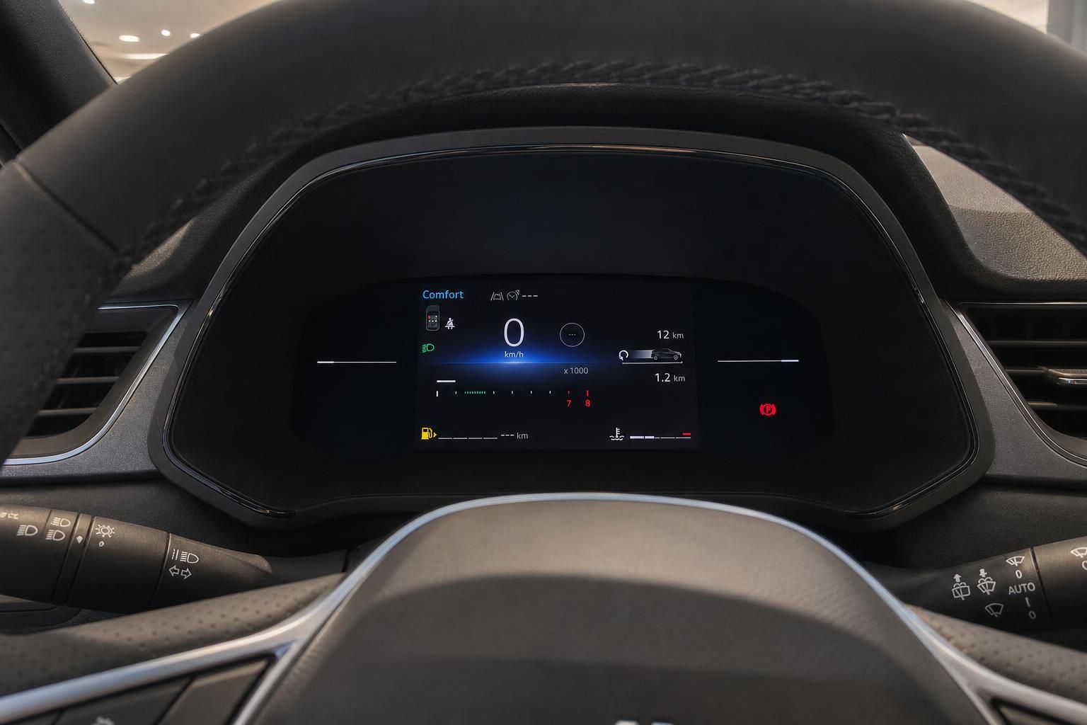 Modernes Fahrzeug-Cockpit mit digitalem Instrumentencluster und Lenkrad