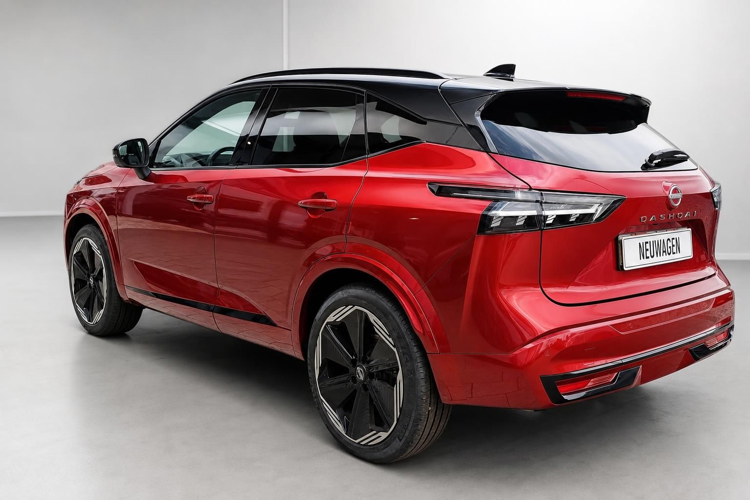 Nissan Qashqai rot Heckansicht mit Neuwagen-Kennzeichen