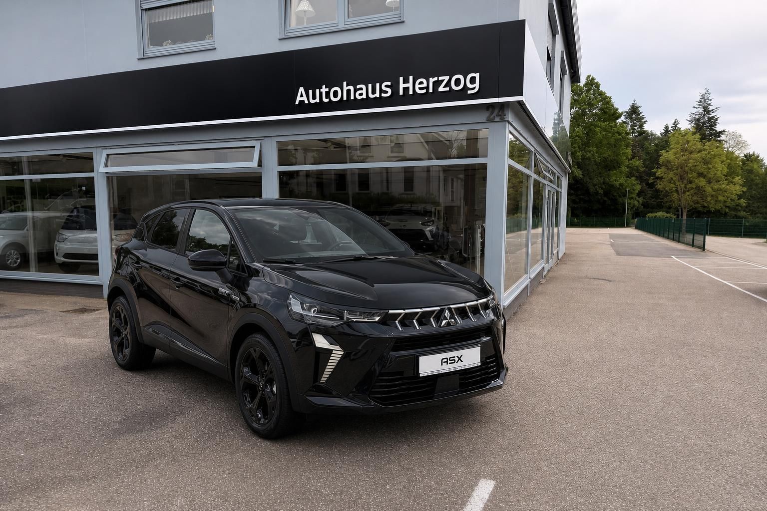 Mitsubishi ASX schwarz Frontansicht beim Autohaus Herzog