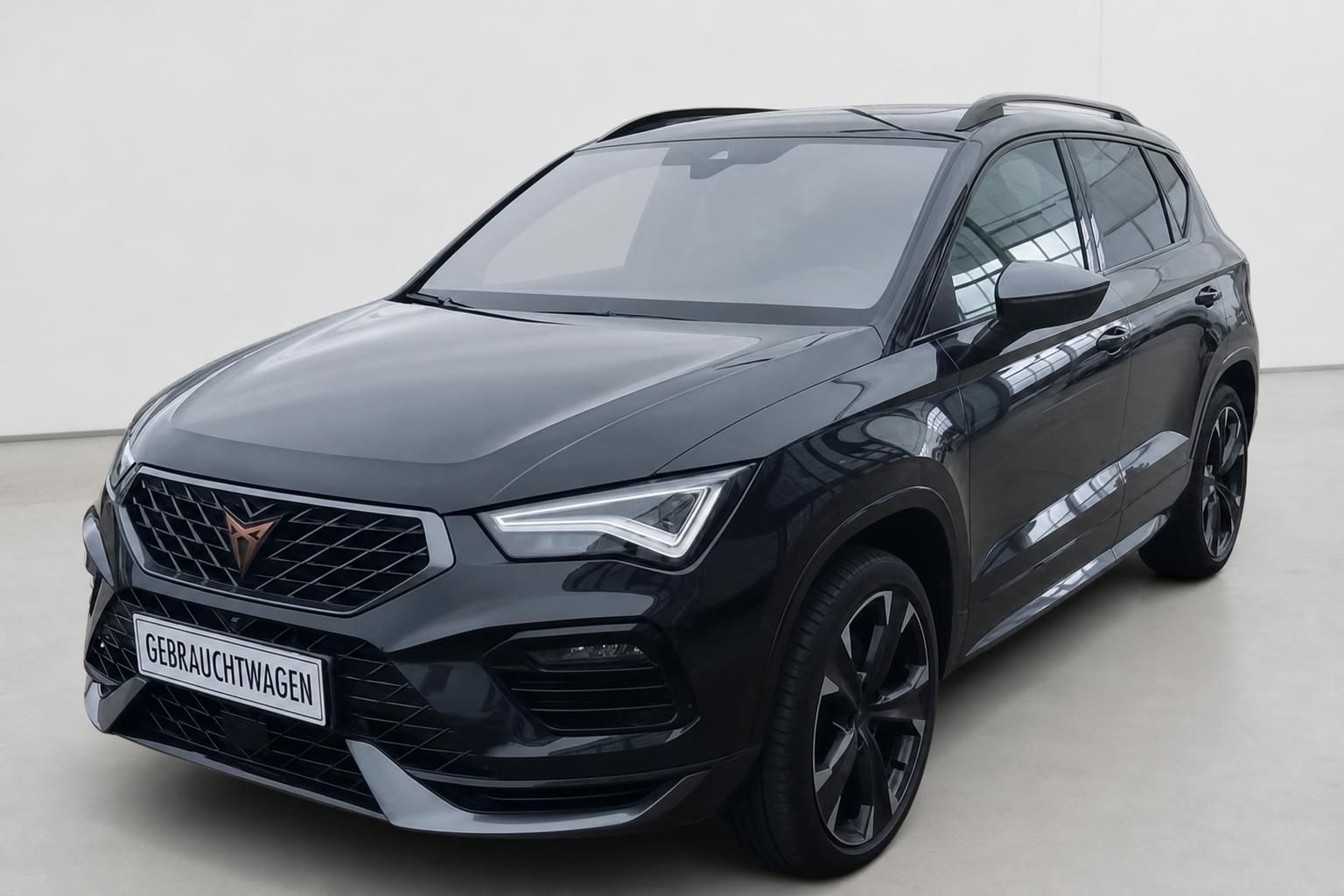 Cupra Ateca schwarz SUV Frontansicht seitlich Alufelgen