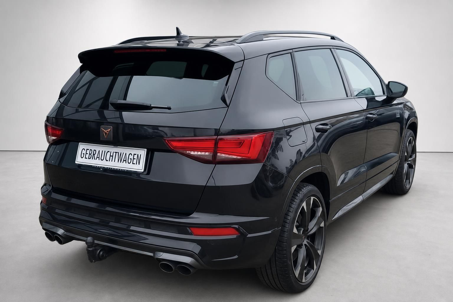 Cupra Ateca schwarz SUV Heckansicht seitlich Gebrauchtwagen