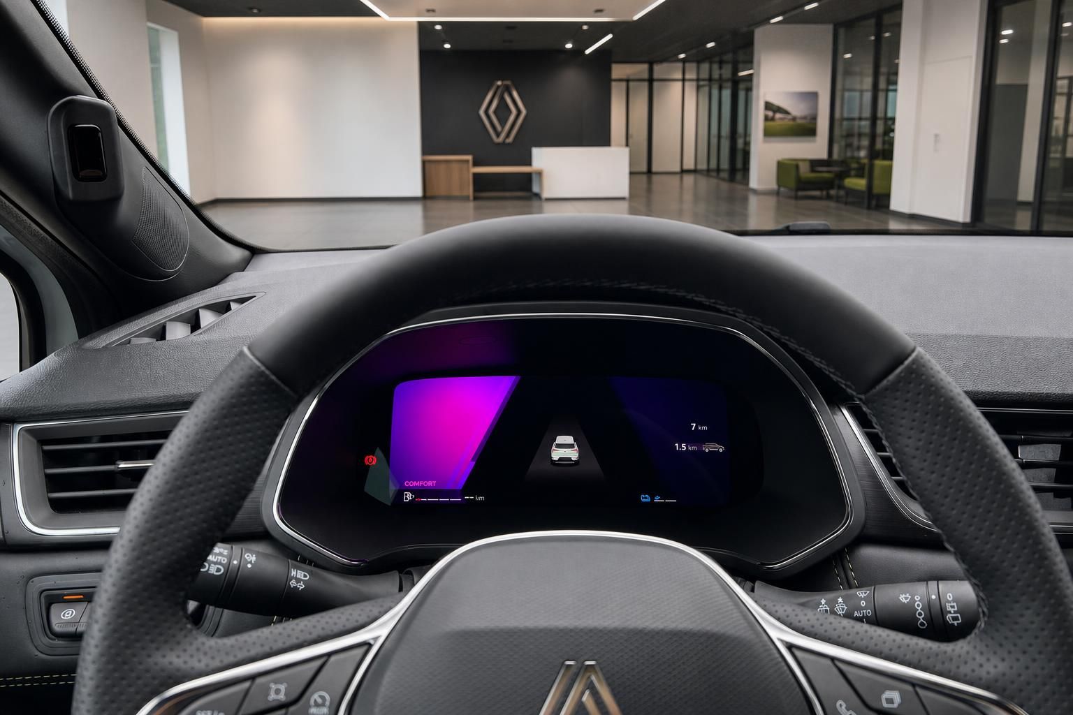 Renault Cockpit mit digitalem Tacho und Lenkrad im Detail