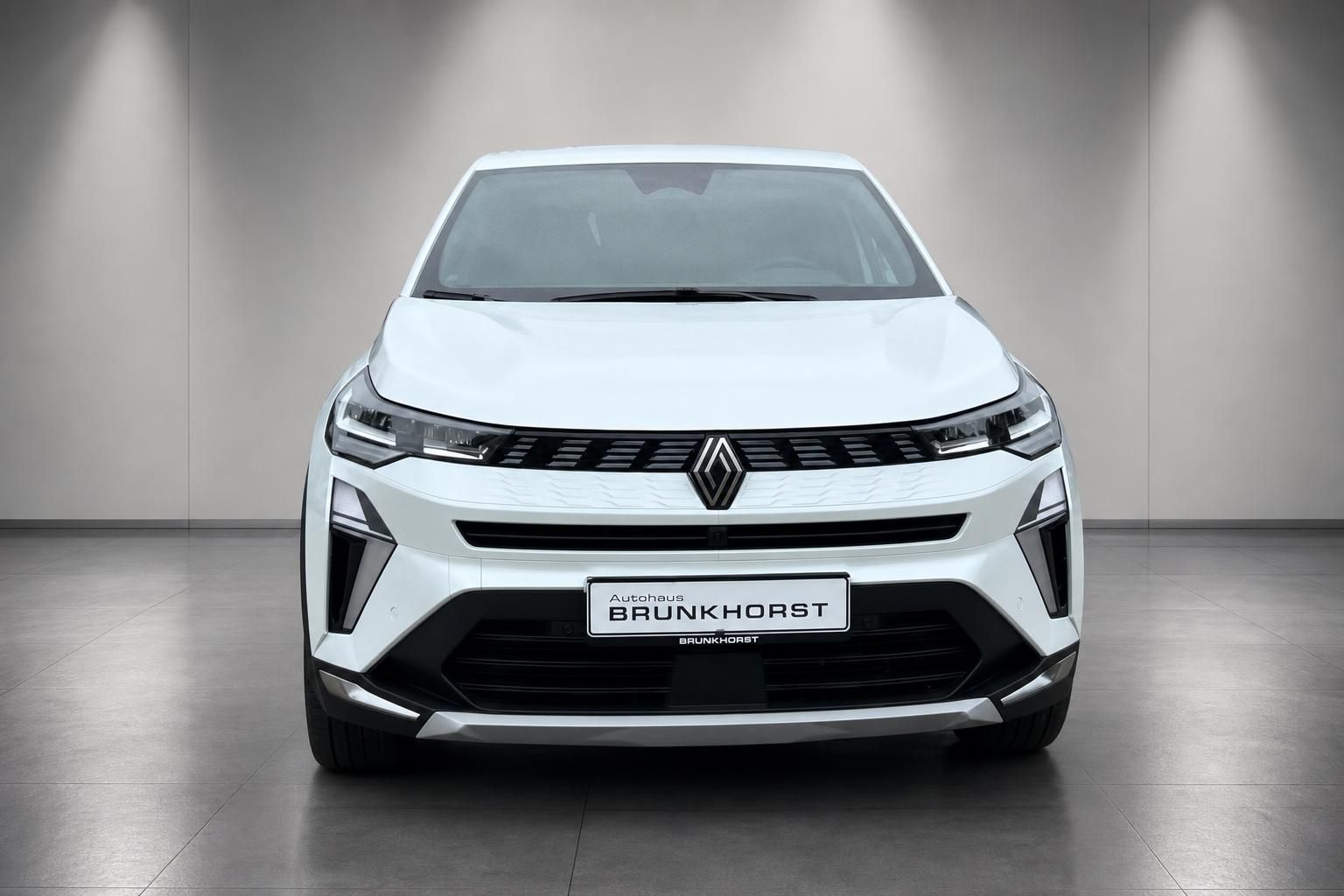 Renault Symbioz weiß Frontansicht im Autohaus Brunkhorst