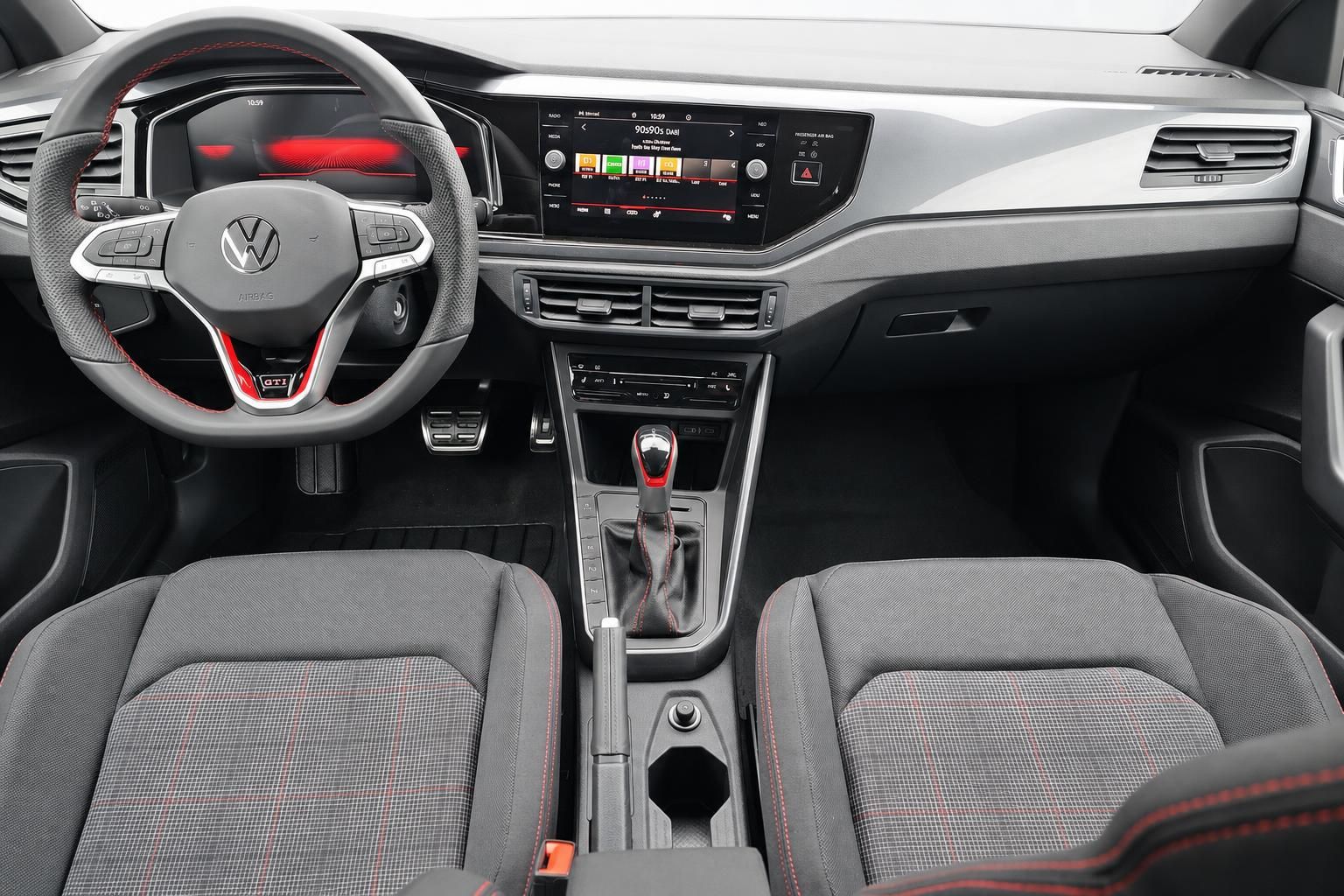 VW Polo GTI Cockpit mit Lenkrad, Schaltung und Sportsitzen