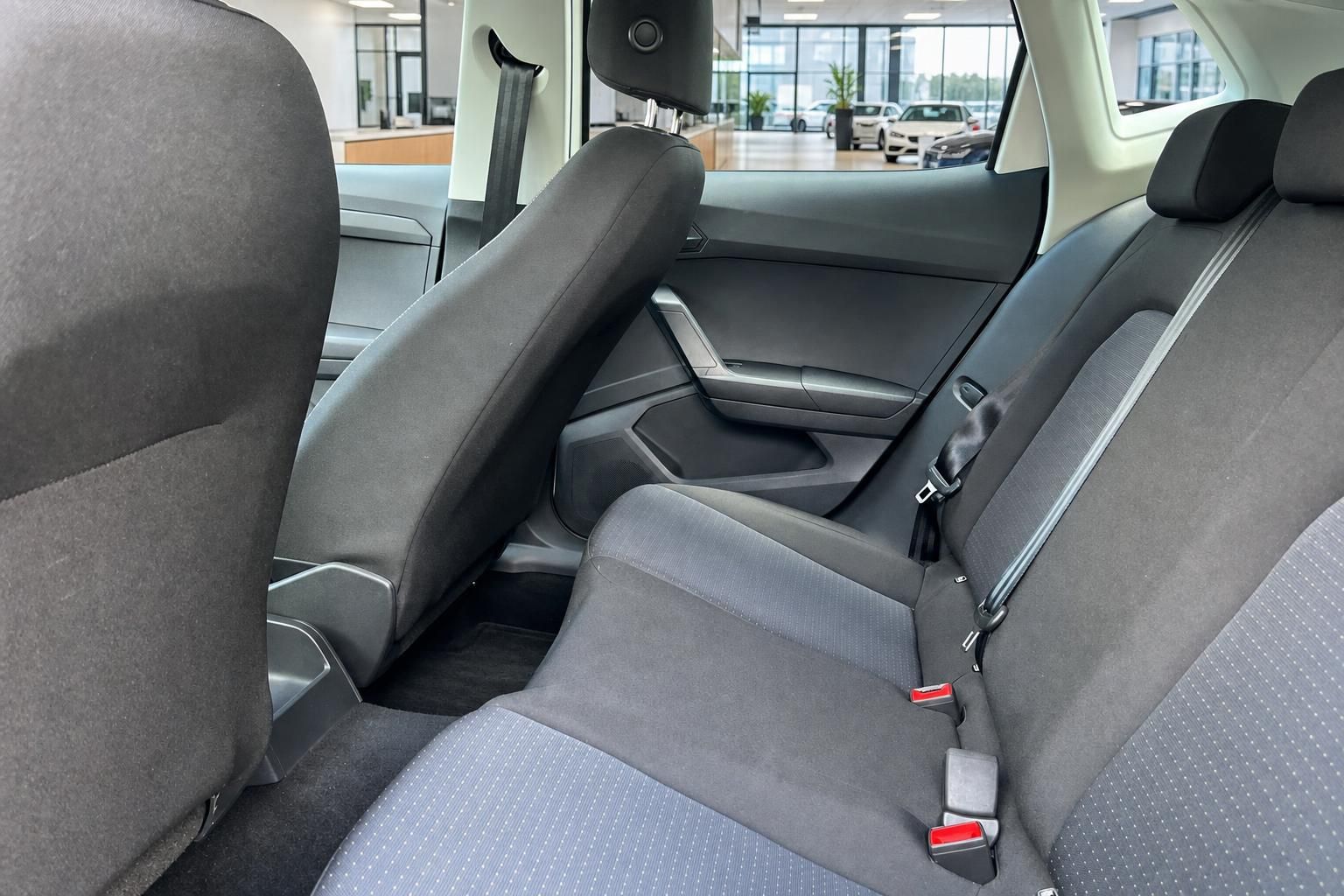 SEAT Ibiza Rücksitzbank und Fondraum im Detail
