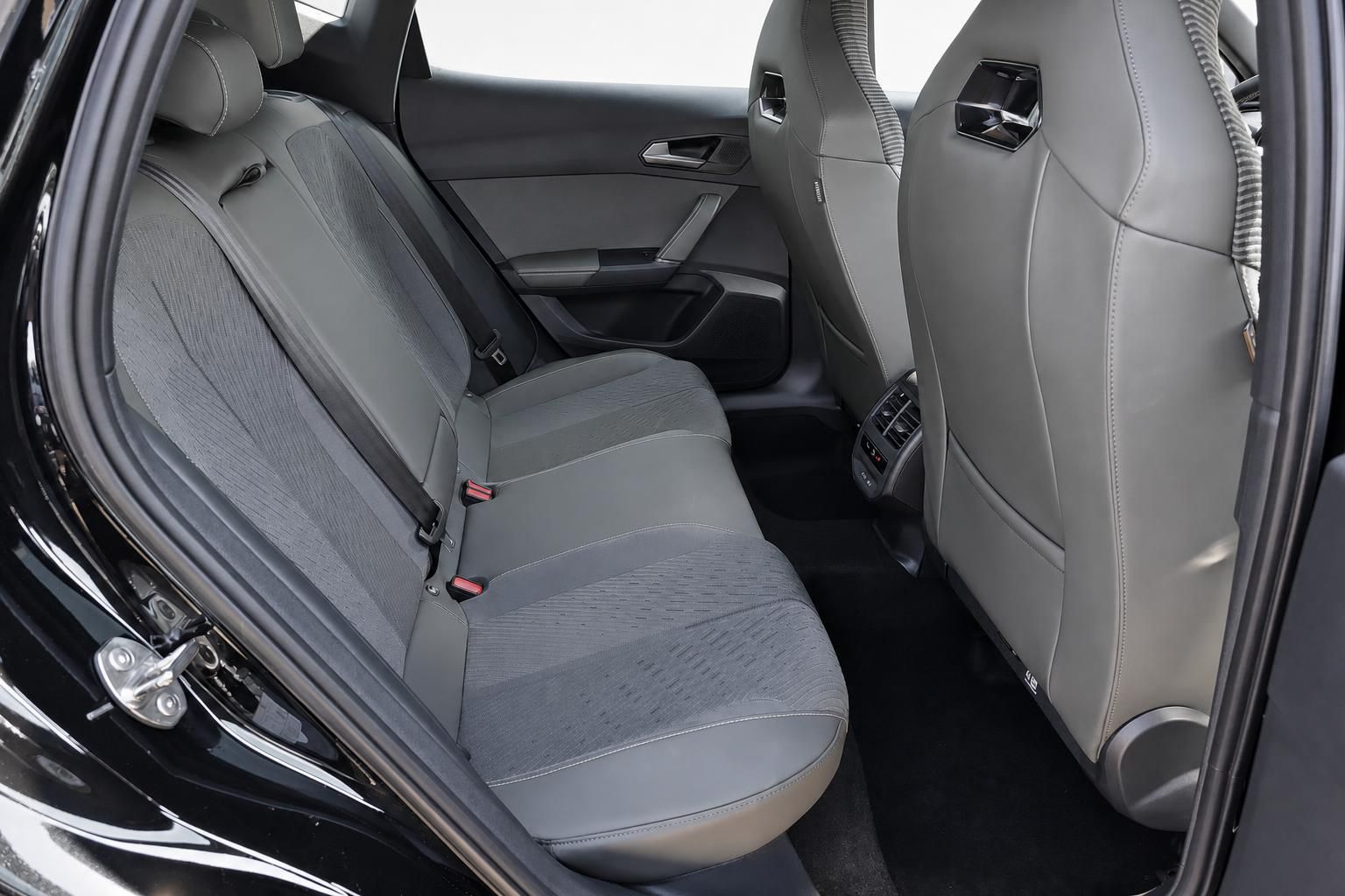 Cupra Rücksitze Innenraum Detailansicht