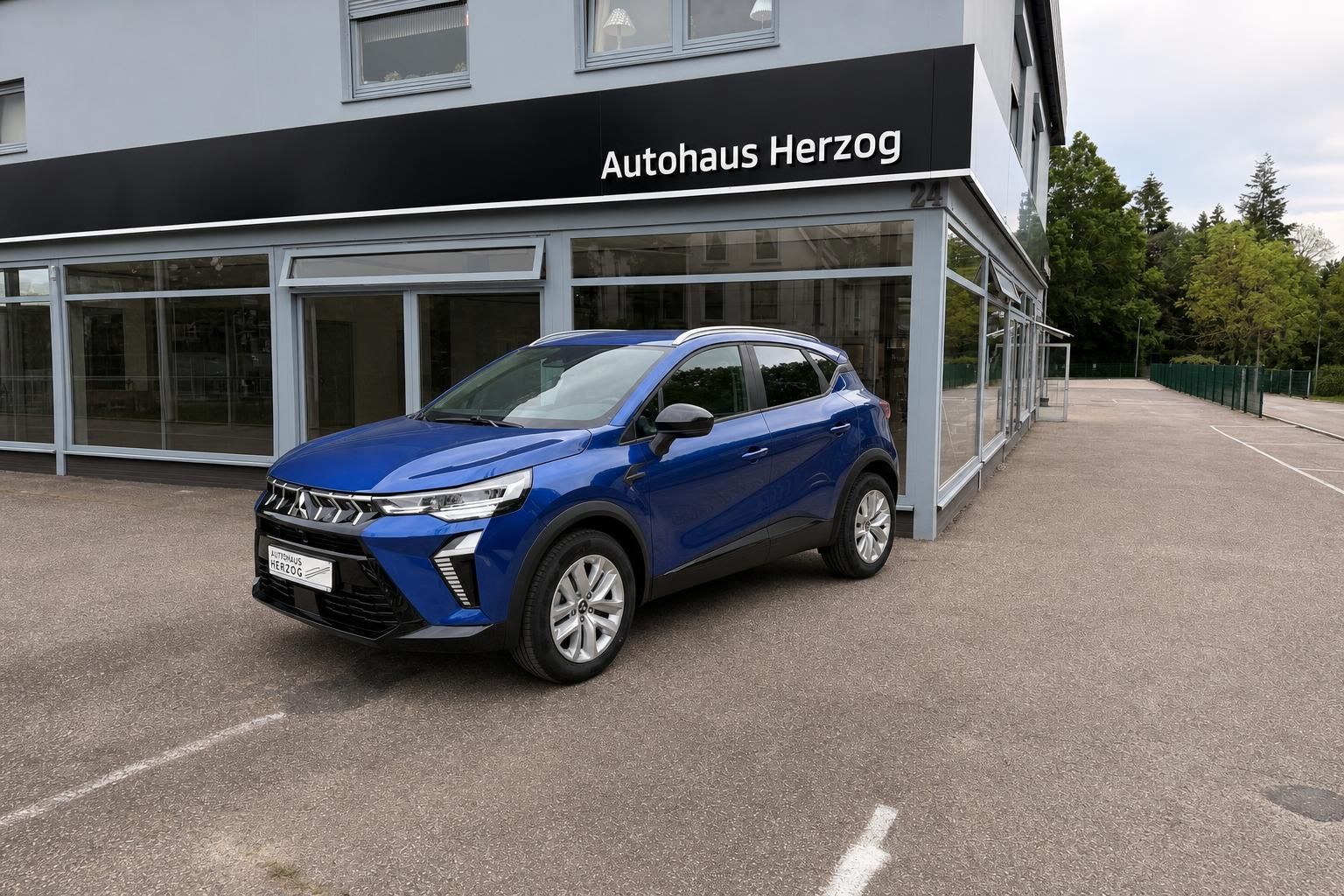Mitsubishi ASX SUV blau Frontansicht beim Autohaus Herzog - eleganter Kompakt-SUV mit modernem Design