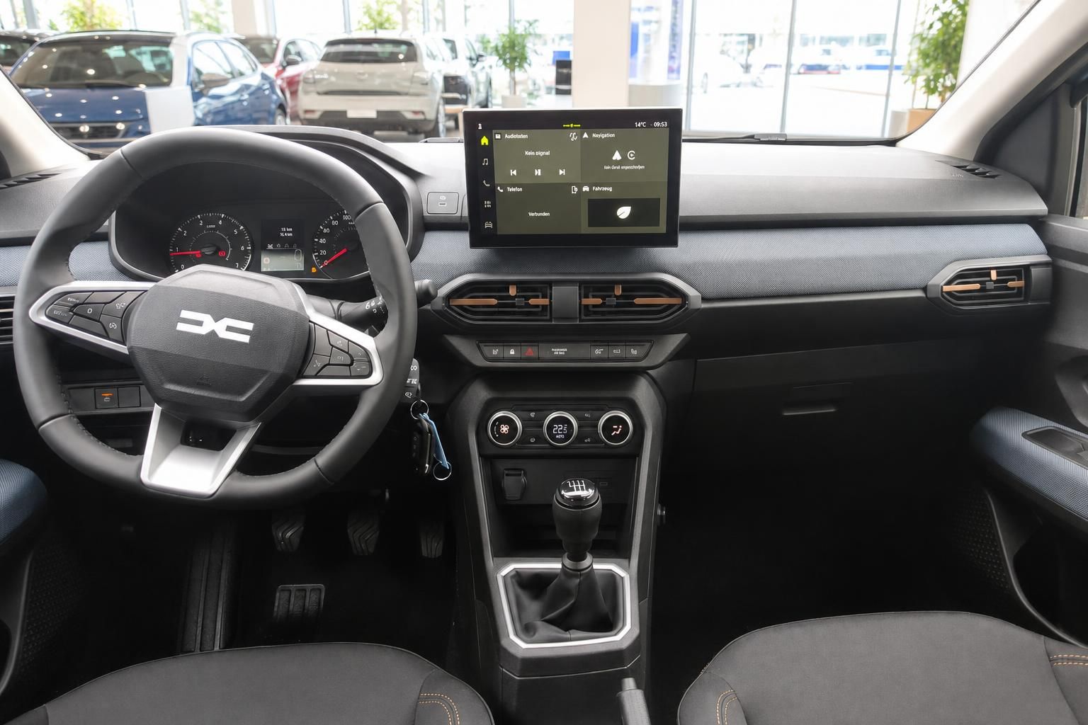 Dacia Sandero Innenraum Cockpit mit Lenkrad und Touchscreen