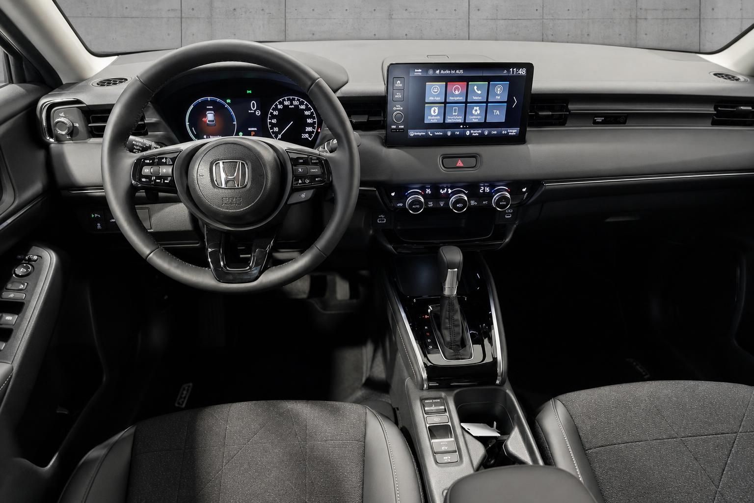 Honda Cockpit mit Lenkrad, Digitaltacho und Touchscreen Infotainment