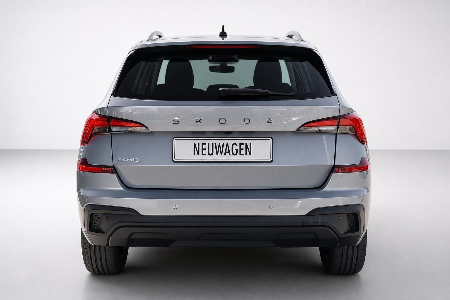 Škoda Kamiq Heckansicht in Silber mit Kamiq Schriftzug