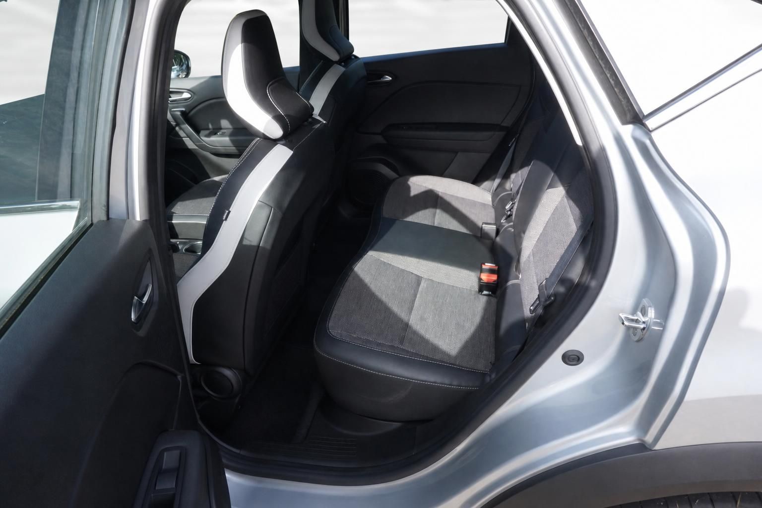 Renault Captur Rücksitzbank Innenraum – Rücksitze schwarz-grau gepolstert