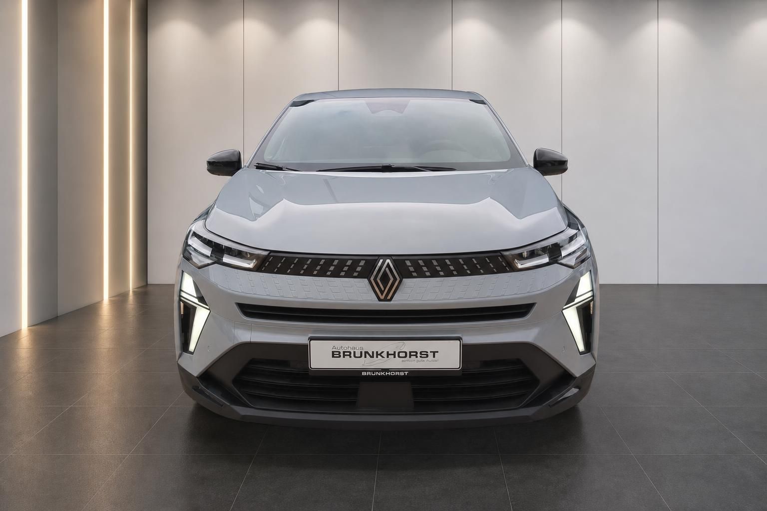 Renault Captur grau Frontansicht mit LED-Scheinwerfern im Autohaus Brunkhorst