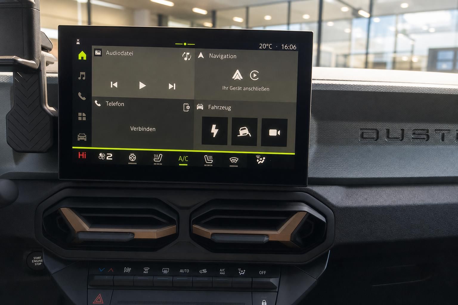 Dacia Duster Infotainment-Display und Mittelkonsole im Detail