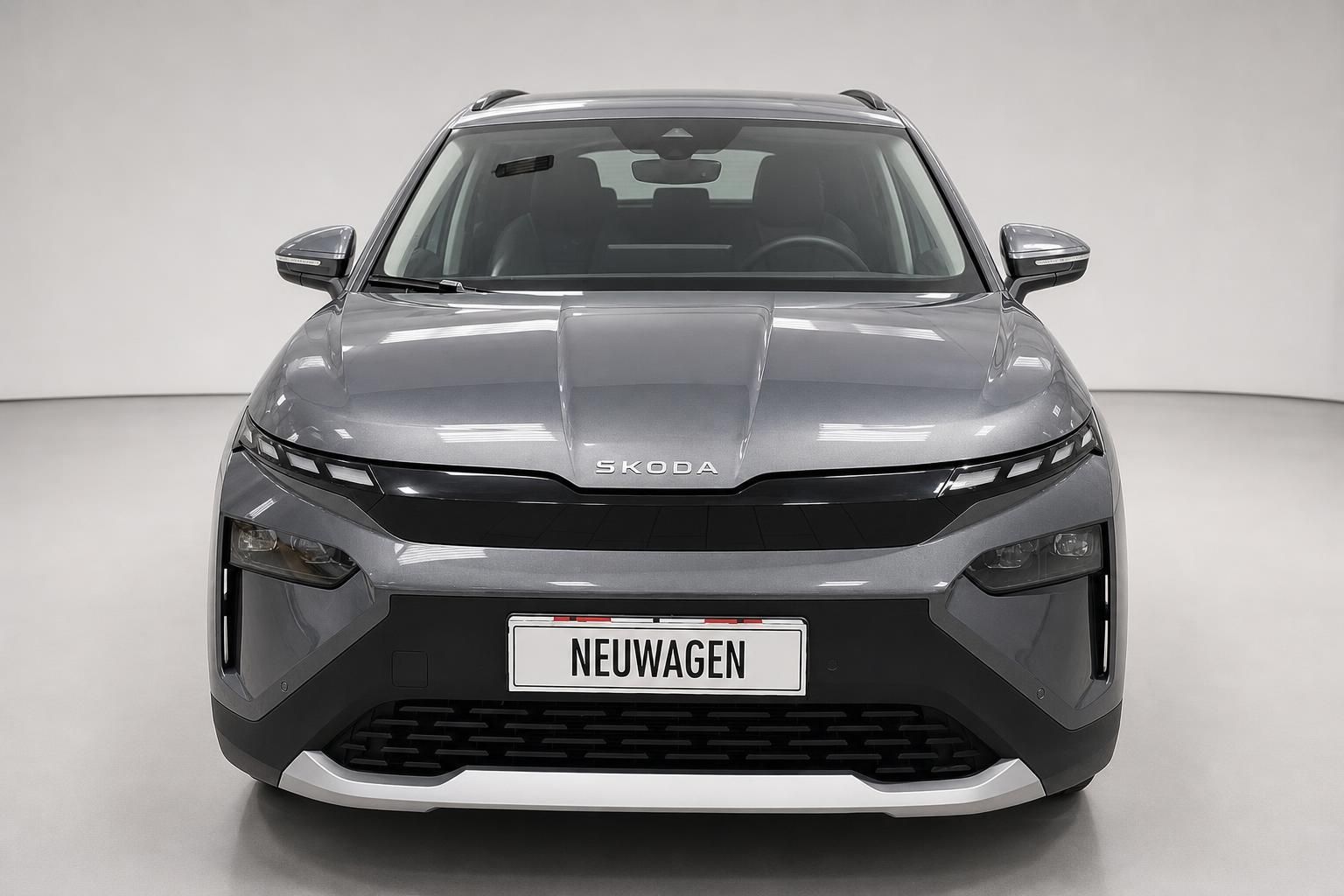 Skoda Elroq Frontansicht in grau, Neuwagen Elektro-SUV