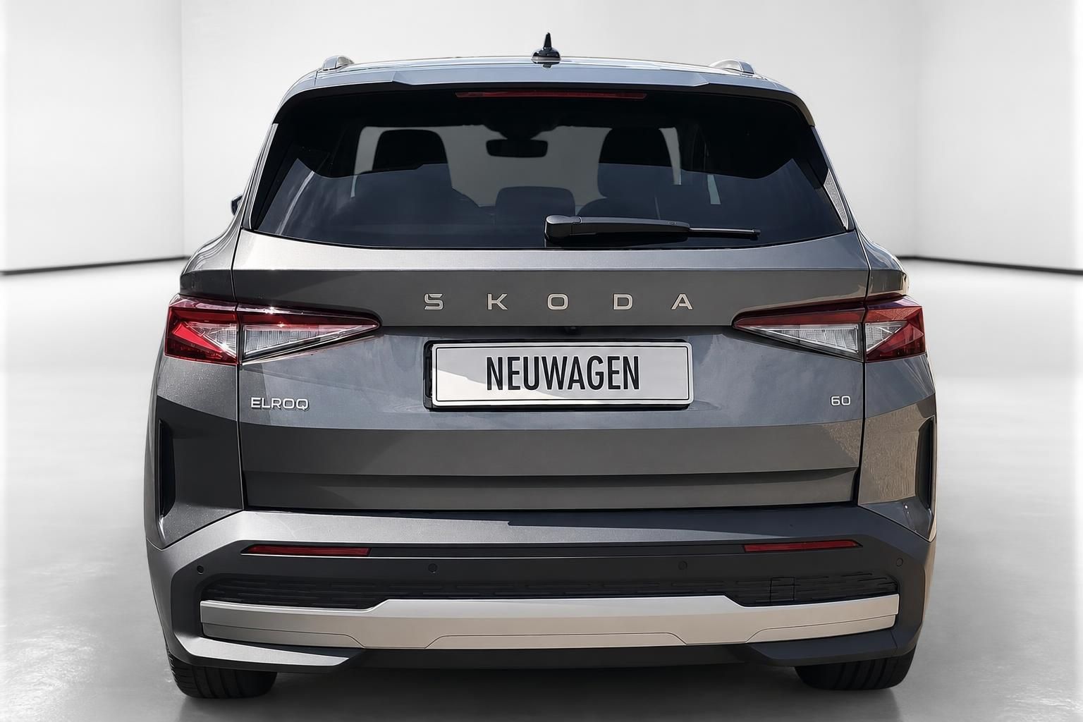 Skoda Elroq 60 Heckansicht in grau, Neuwagen Elektro-SUV