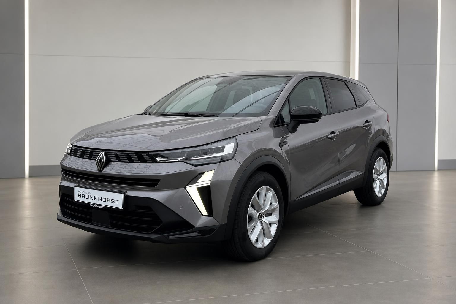 Renault Captur in braun, Frontansicht bei Autohaus Brunkhorst