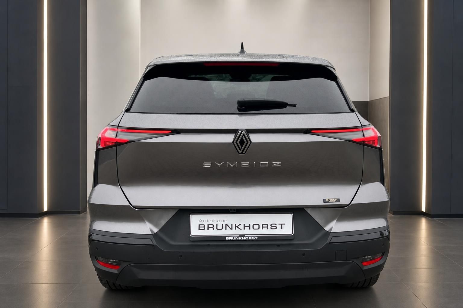 Renault Symbioz E-Tech Heckansicht in grau, Autohaus Brunkhorst
