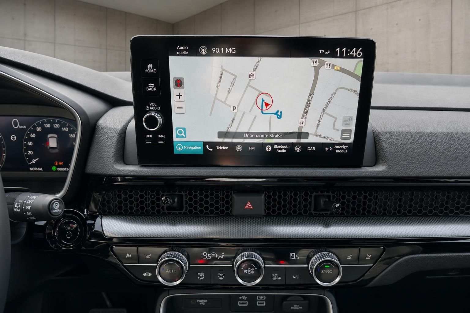 Honda CR-V Innenraum, Navigationsdisplay und Klimabedienung