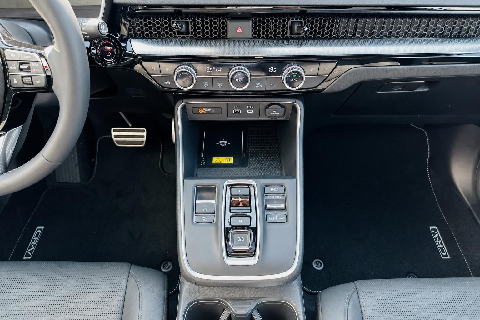 Honda CR-V Mittelkonsole mit Schaltung und Klimabedienung im Innenraum