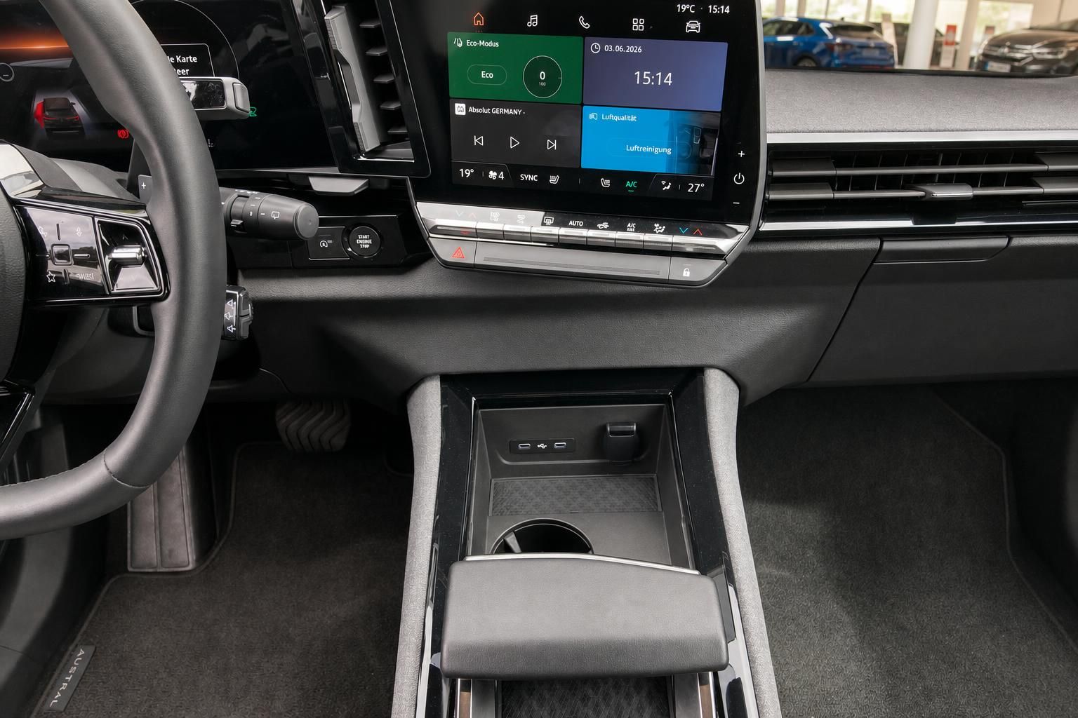 Nahaufnahme des Renault Infotainment-Systems mit Touchscreen und Mittelkonsole