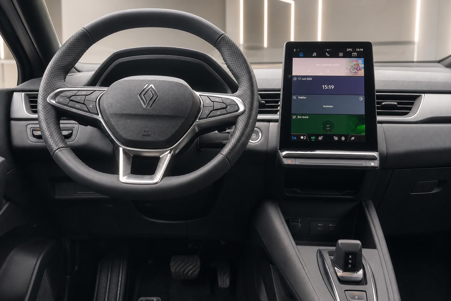 Renault Captur Innenraum – Lenkrad und Touchscreen-Infotainment-System Cockpit