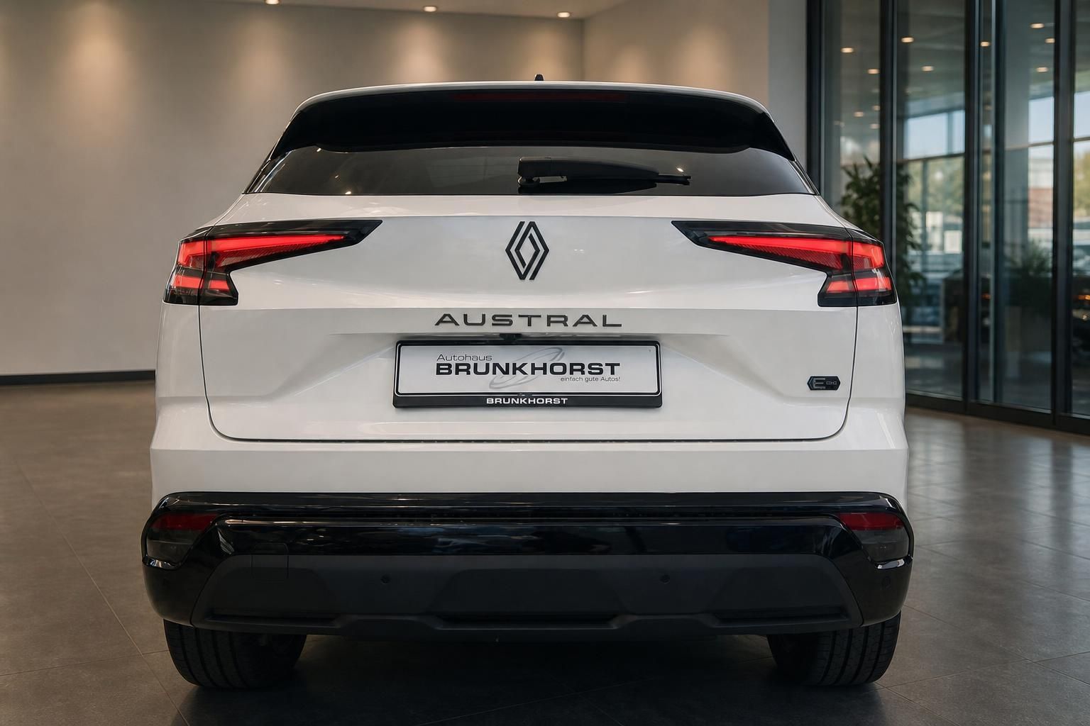 Renault Austral weiß, Heckansicht mit Kennzeichenhalter Brunkhorst