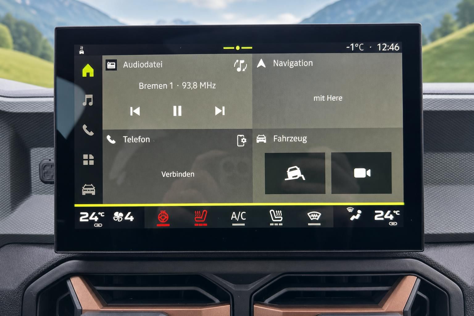 Fahrzeug Touchscreen Display mit Navigationssystem und Audio-Funktionen