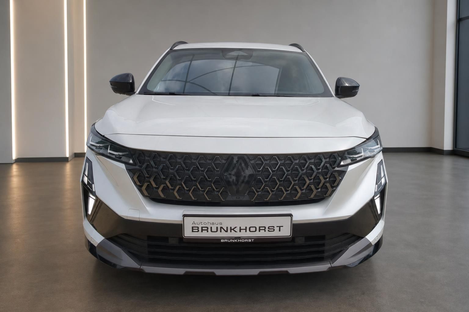 Renault Espace Frontansicht mit charakteristischem Kühlergrill im Brünkhorst Autohaus