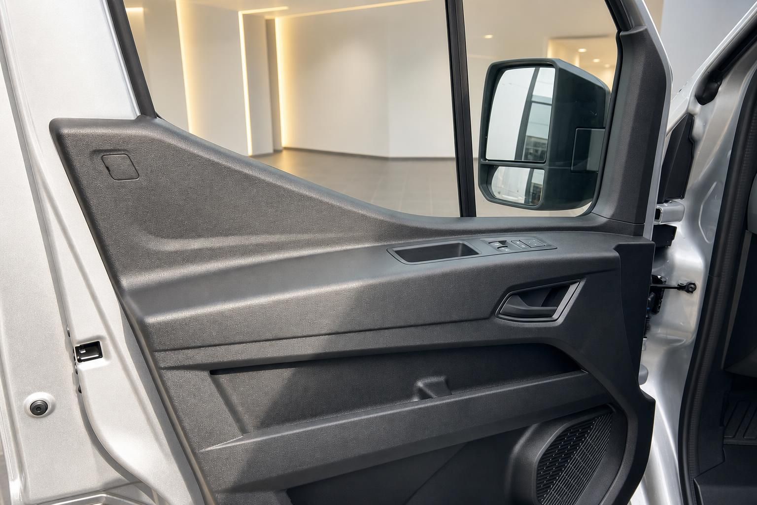 Fahrertür Innenverkleidung mit elektrischen Fensterhebern und Außenspiegel-Bedienung