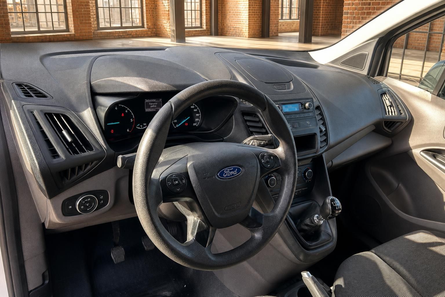 Ford Cockpit Lenkrad und Armaturenbrett mit Tachometer Detailansicht