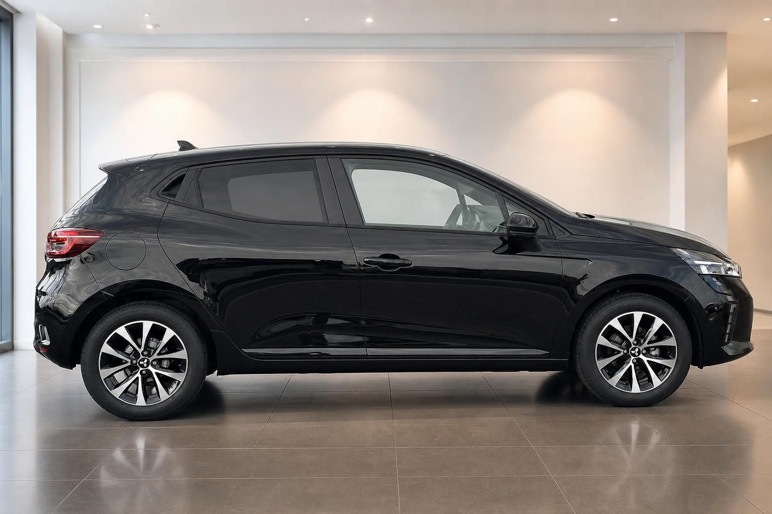 Mitsubishi Colt schwarz Seitenansicht mit Leichtmetallfelgen