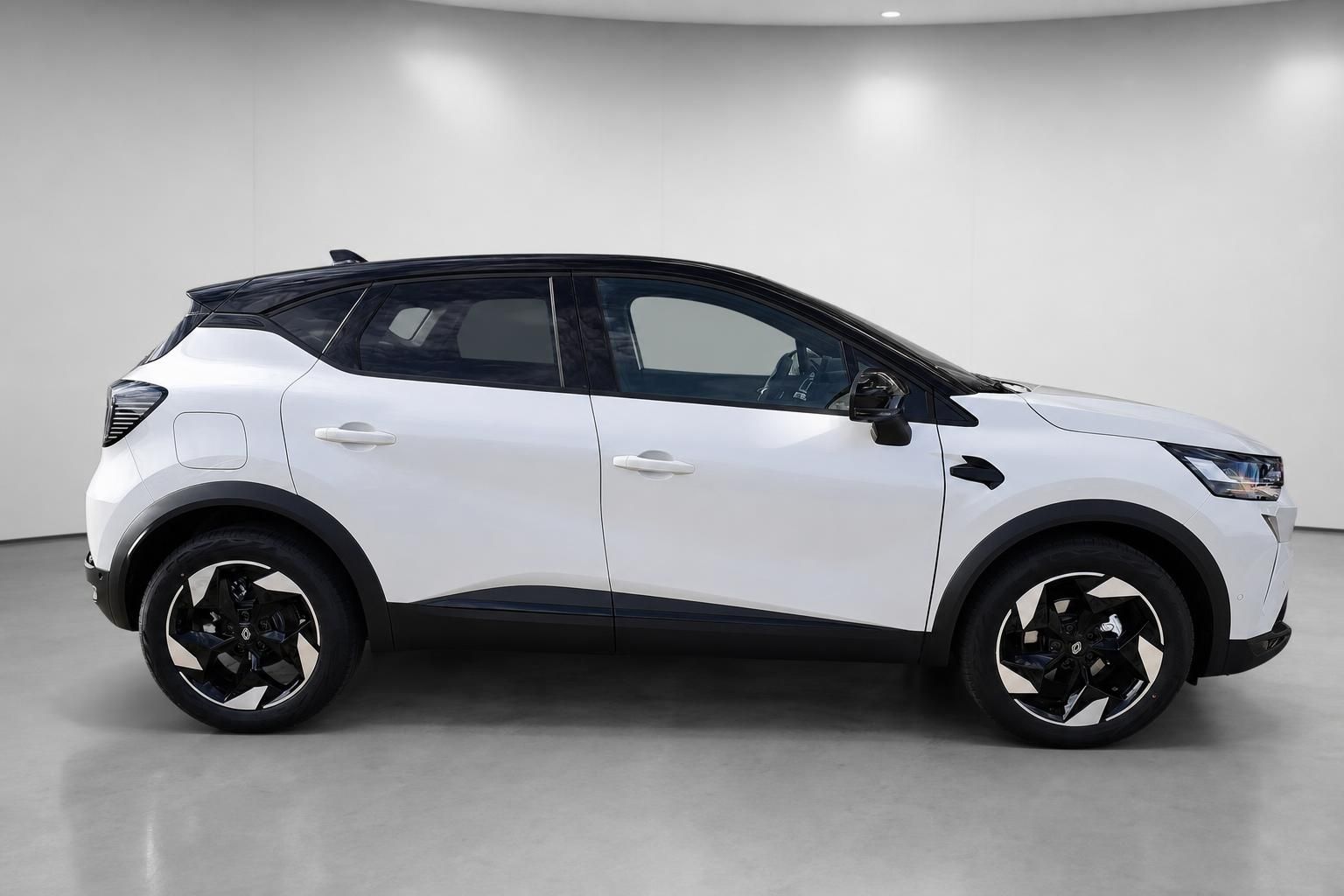 Renault Captur weiss Seitenansicht Studioaufnahme