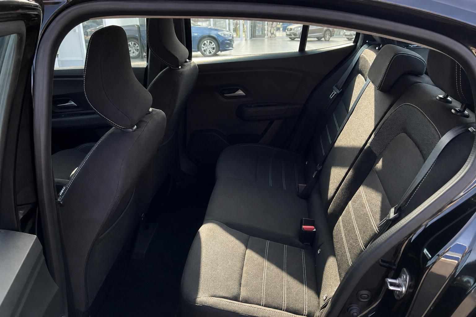 Dacia Logan - Bild 7 von 15