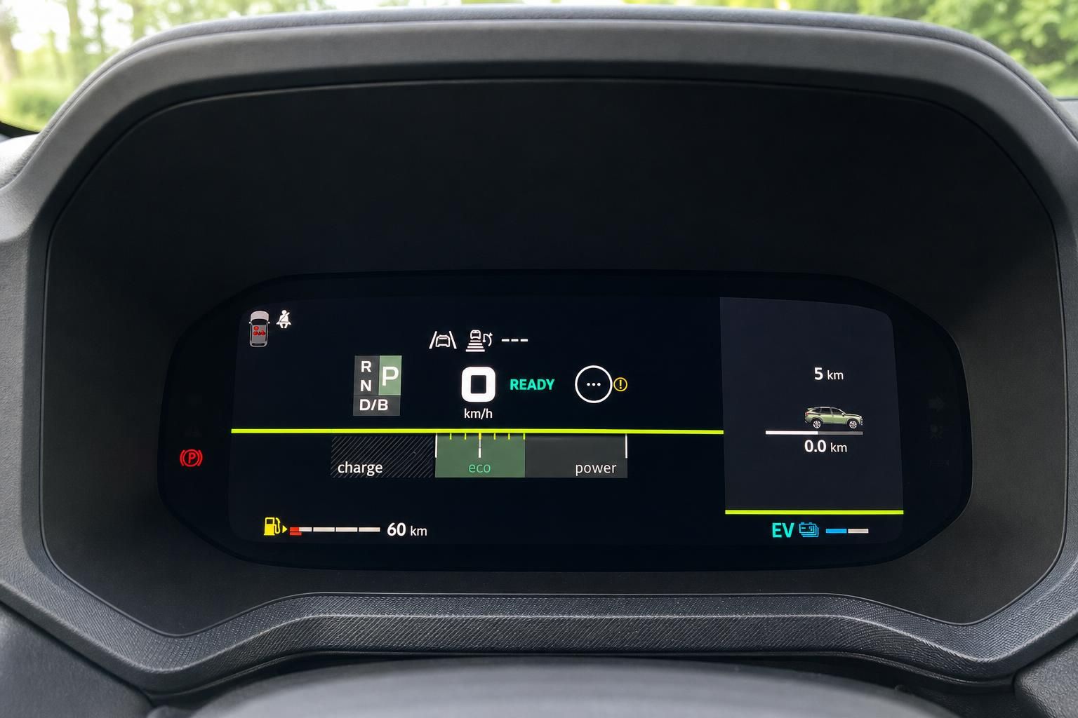 Digitales Armaturenbrett mit Elektrofahrzeug-Anzeige, Eco-Modus und Reichweiteninformationen